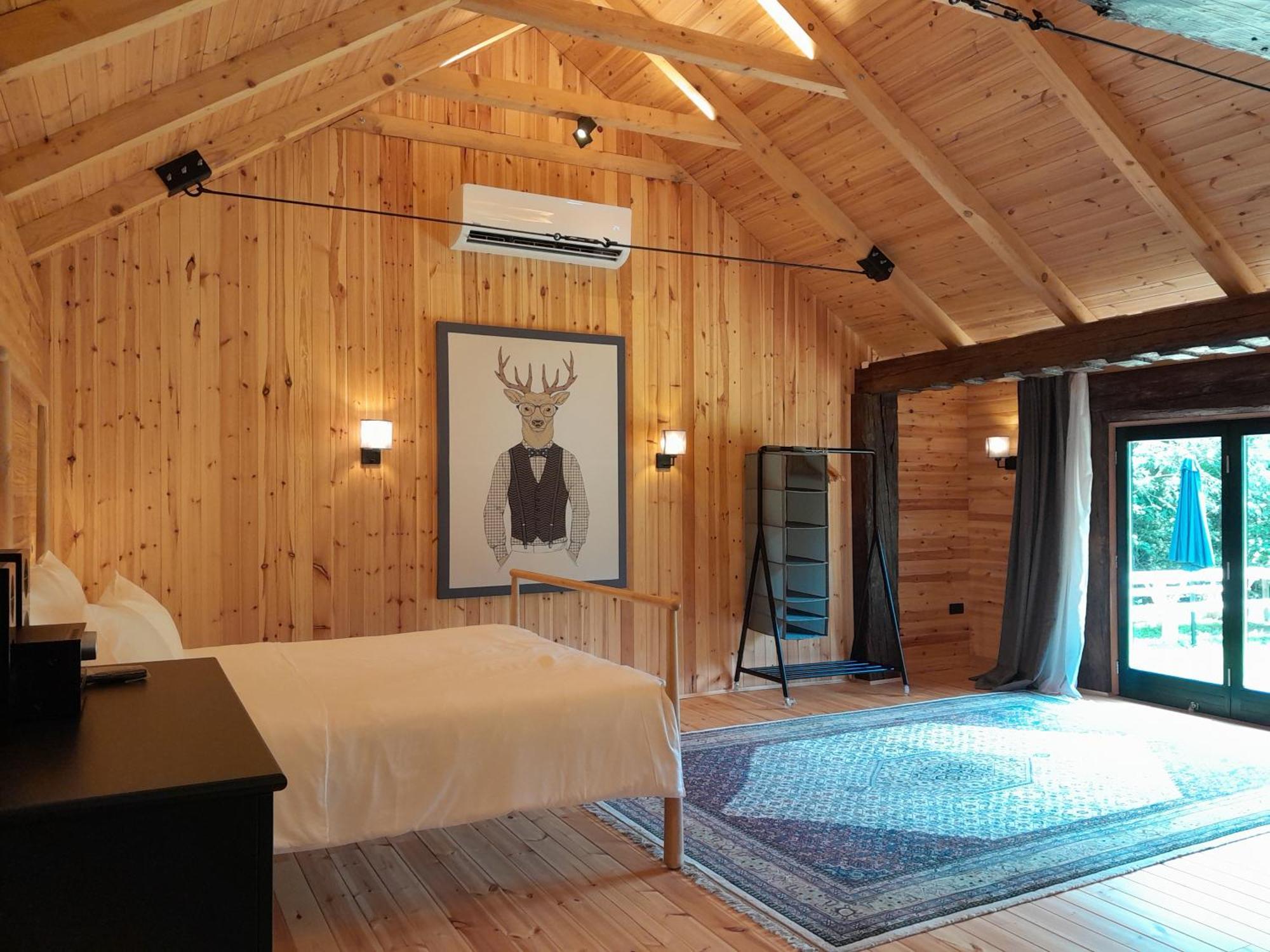 Nica Wood Villa Sremska Kamenica Ngoại thất bức ảnh